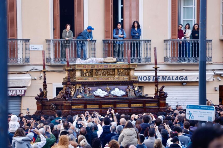 Así te contamos el Viernes Santo en Málaga 2026, en directo, con las ocho cofradías en la calle