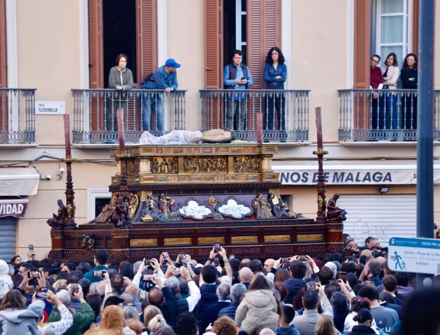 Así te contamos el Viernes Santo en Málaga 2026, en directo, con las ocho cofradías en la calle