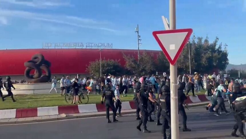 Cinco detenidos, cuatro «ultras» del Málaga CF, por los incidentes en Almería
