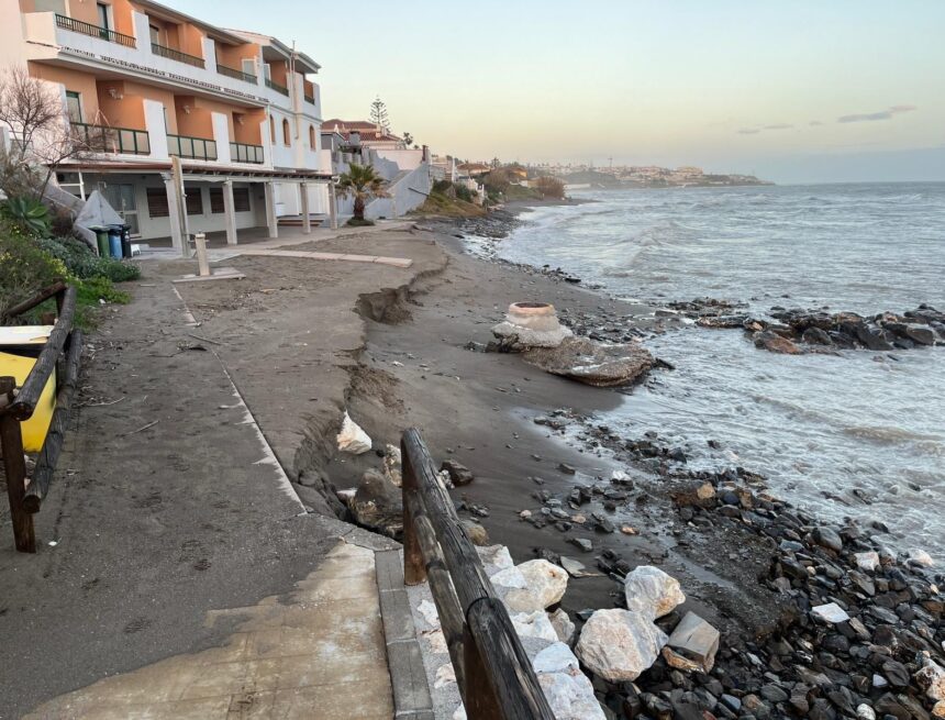 Marbella y Mijas, a la espera de una solución definitiva a las playas Marbella y Mijas, a la espera de una solución definitiva a las playas