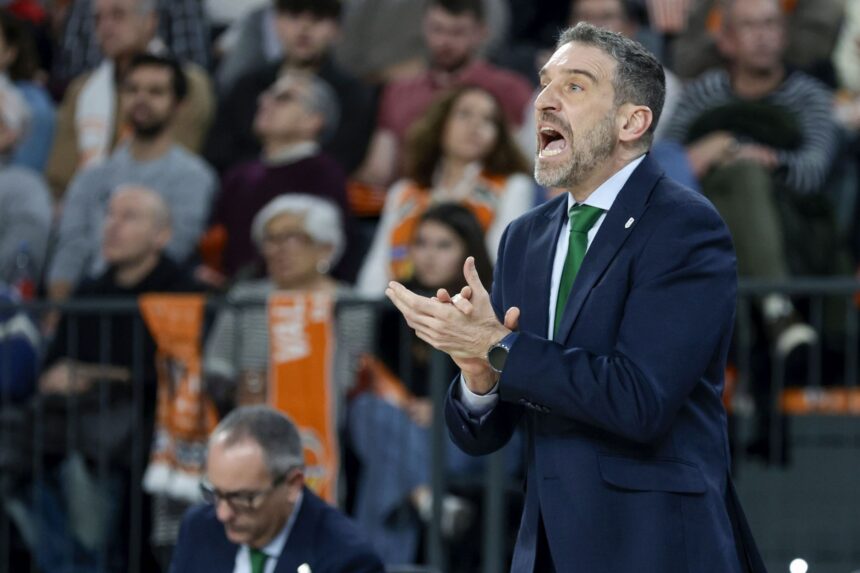 Acaba la era Ibon Navarro en el Unicaja