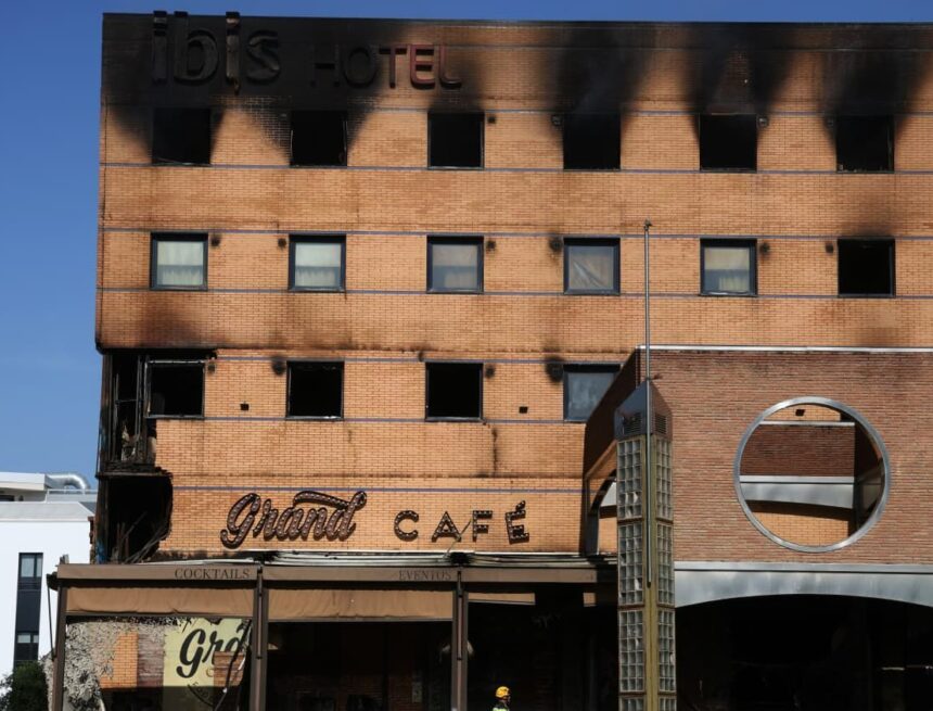 La cronología del catastrófico incendio en el hotel Ibis de Málaga: más de 30 horas de trabajo para acabar con el fuego