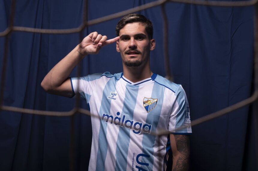 El Málaga CF da un pelotazo y blinda a Chupete hasta 2029