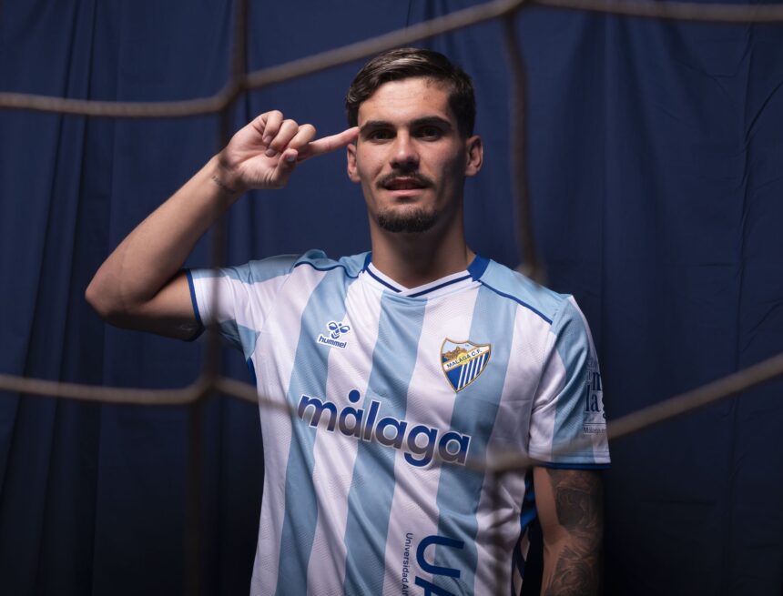 El Málaga CF da un pelotazo y blinda a Chupete hasta 2029