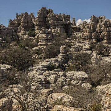 Muere una escaladora al precipitarse 50 metros por un desfiladero en el Torcal de Antequera