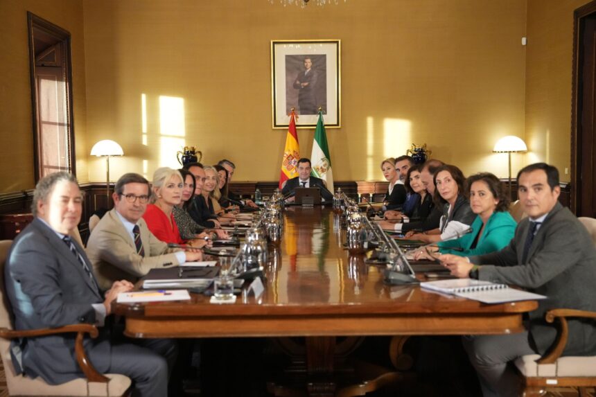 El Gobierno andaluz aprueba incluso entre los votantes socialistas