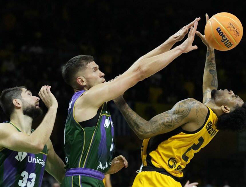 Las fotos del Unicaja-AEK de Atenas de la Final Four de la BCL Las fotos del Unicaja-AEK de Atenas de la Final Four de la BCL