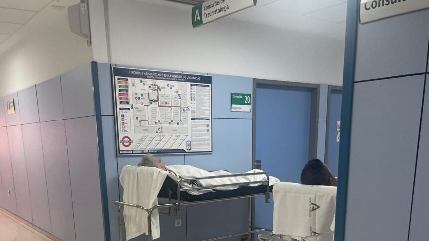 Llamamiento «desesperado» del personal del Clínico de Málaga por el «colapso» de las Urgencias