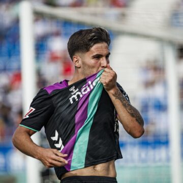 Real Zaragoza-Málaga CF: Chupete abrocha el play off (0-2)
