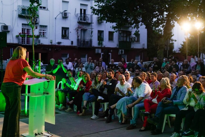 Susana Díaz: «Nos quieren hacer creer que es inevitable pero somos capaces, somos el PSOE»