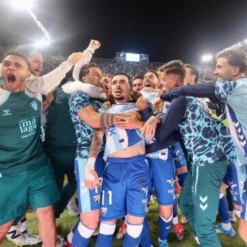 Málaga CF-Sporting de Gijón: Ansiedad, locura, éxtasis (2-1) Málaga CF-Sporting de Gijón: Ansiedad, locura, éxtasis (2-1)