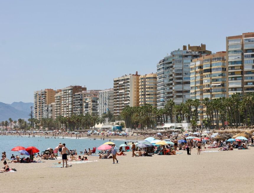 Ronda, Vélez y Fuente de Piedra anticipan el verano y rozan los 30 grados