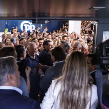 Juanma Moreno mueve ficha y anuncia que quiere gobernar en solitario