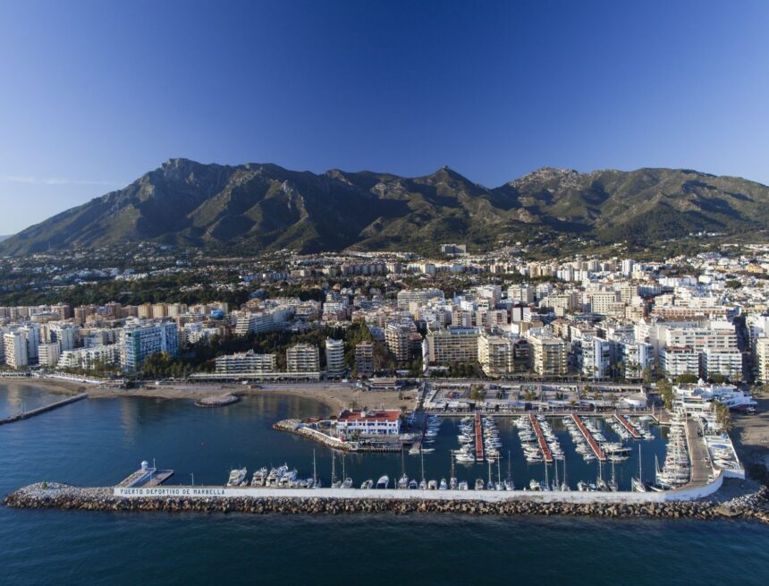 Alquiler de habitaciones en Marbella: “La semana en el sofá me la ha cobrado a 200 euros»