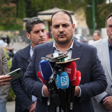 El alcalde de Adamuz acusa a Juanma Moreno de utilizar el accidente «por cuatro votos»