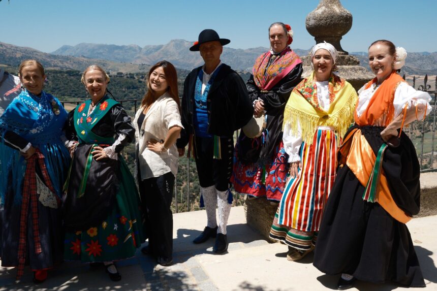 Las recreaciones históricas y el folklore mantienen viva Ronda Romántica