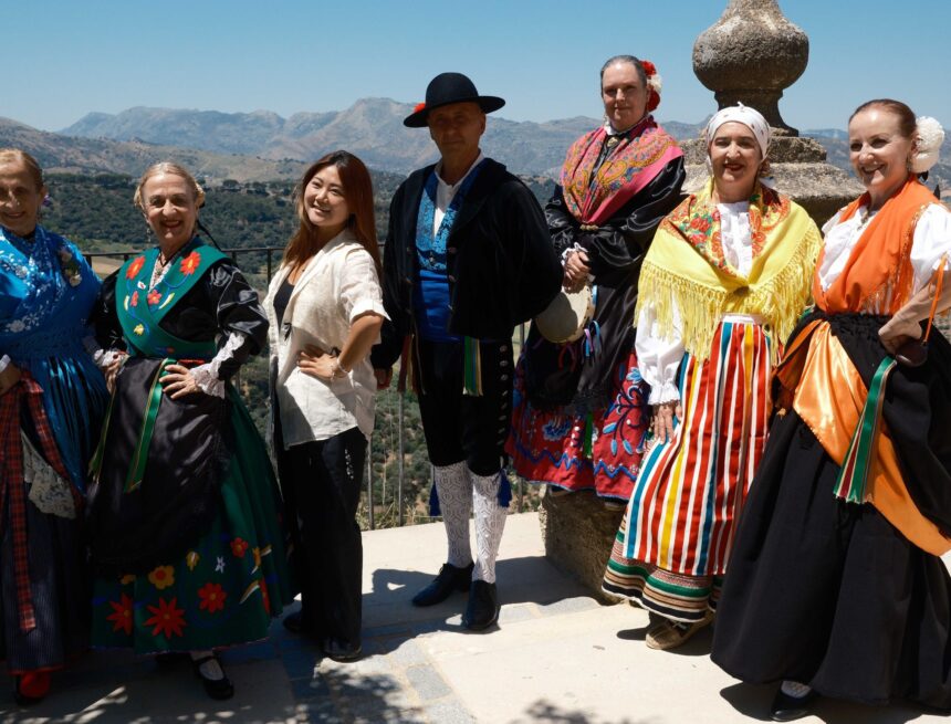Las recreaciones históricas y el folklore mantienen viva Ronda Romántica
