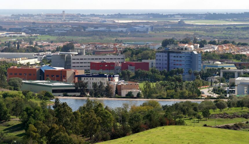El fracaso para instalar en el PTA una multinacional de microchips evidencia el «colapso» eléctrico de Málaga