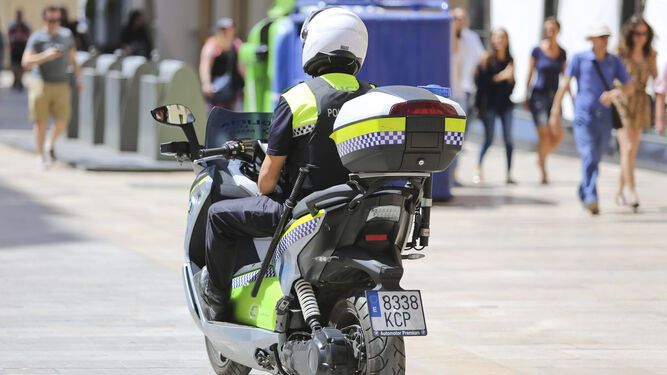 Acorrala a una mujer en un portal y después intenta llevarse a un niño en Miraflores de los Ángeles en Málaga