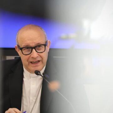 El obispo de Málaga pide perdón antes del juicio contra el sacerdote acusado de abusar sexualmente a cuatro mujeres
