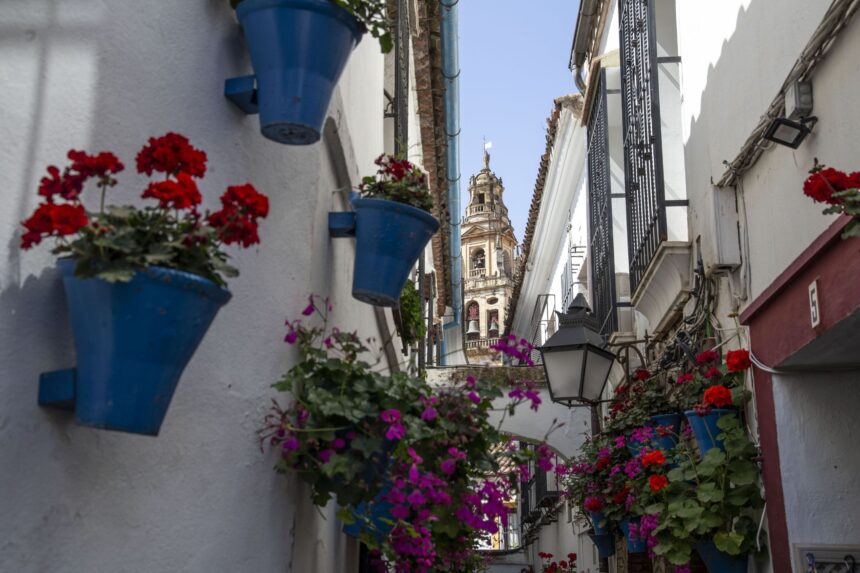Los andaluces creen que la imagen de su tierra ha mejorado en España