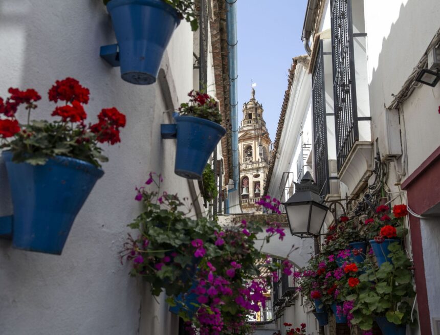 Los andaluces creen que la imagen de su tierra ha mejorado en España