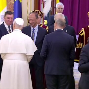 La charla sobre cofradías entre el Papa y Gómez de Celis