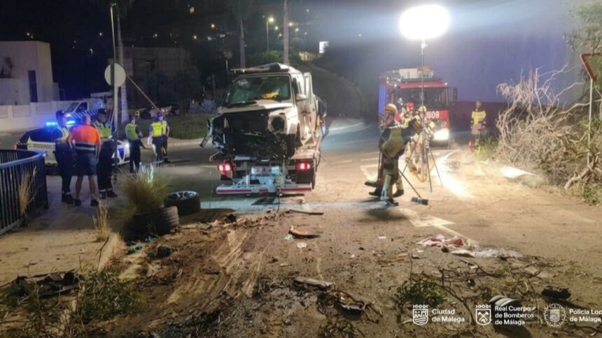 Tres fallecidos tras precipitarse un vehículo por un barranco en Cerrado Calderón