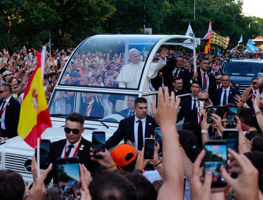 España vuelve a recibir a un Papa quince años después España vuelve a recibir a un Papa quince años después