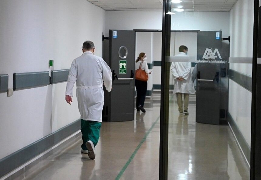 Más de 1.000 médicos se marchan de Málaga en los últimos cinco años