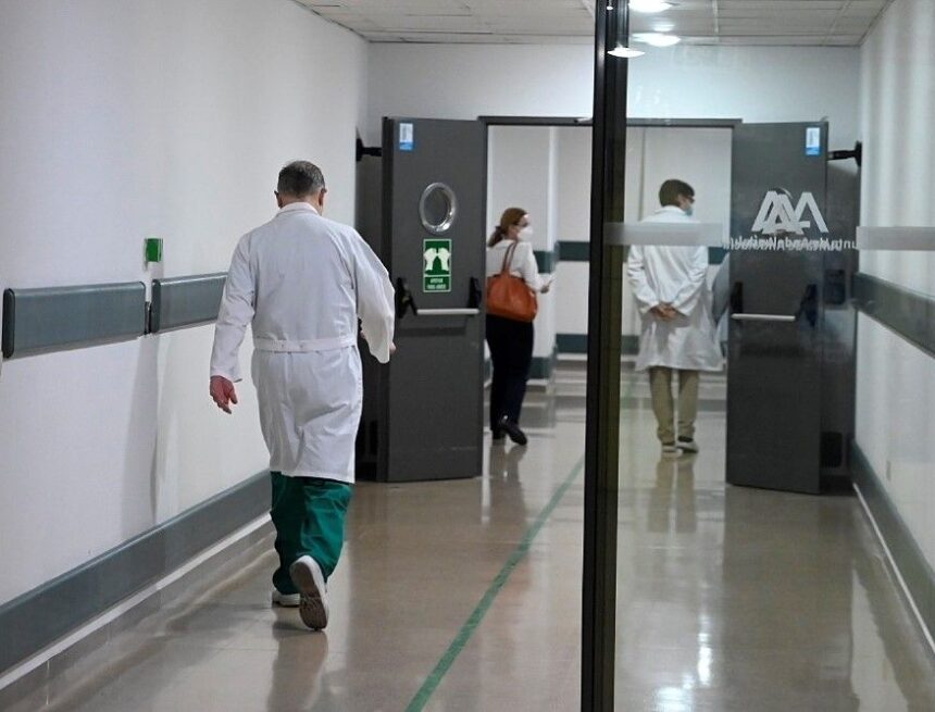 Más de 1.000 médicos se marchan de Málaga en los últimos cinco años Más de 1.000 médicos se marchan de Málaga en los últimos cinco años