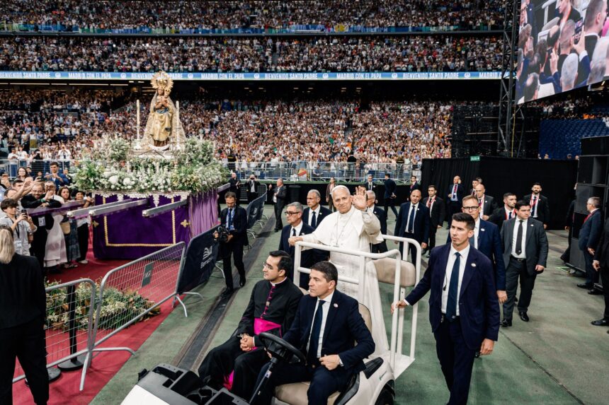 León XIV en el Bernabéu: «¡Hoy la Iglesia de Madrid ha hecho un golazo para siempre!»