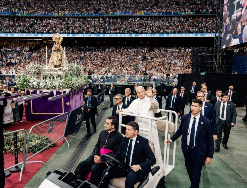 León XIV en el Bernabéu: «¡Hoy la Iglesia de Madrid ha hecho un golazo para siempre!»