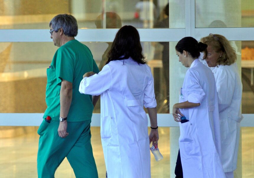 Unos 240 médicos MIR podrían terminar su especialidad este año en Málaga