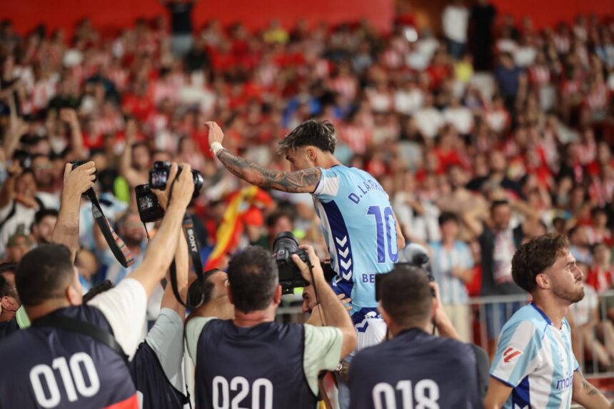 La celebración oficial del Málaga por el ascenso será este lunes por la tarde