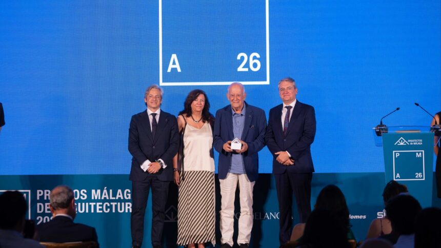 José Seguí, premio de Excelencia a la trayectoria por el Colegio de Arquitectos de Málaga