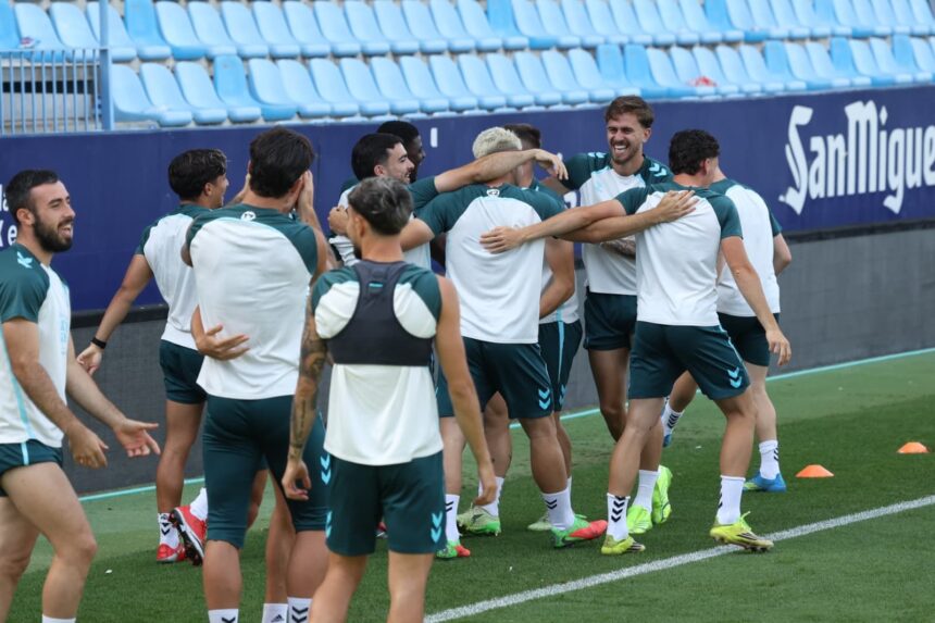 Un Málaga CF feliz ya piensa en el Almería y la final del play off
