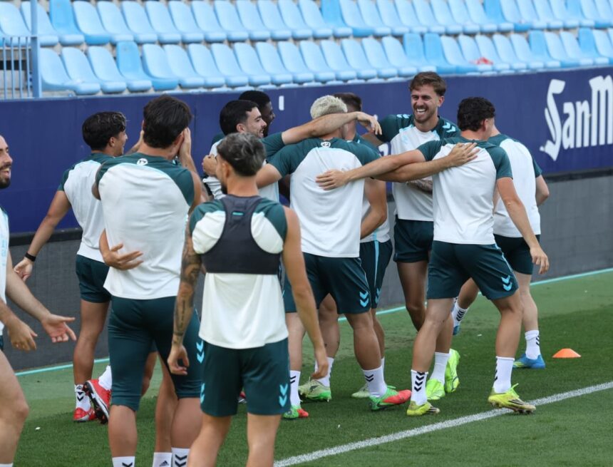 Un Málaga CF feliz ya piensa en el Almería y la final del play off