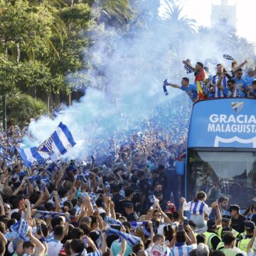 Horarios, recorrido y paradas de la rúa del Málaga CF por el ascenso a Primera Horarios, recorrido y paradas de la rúa del Málaga CF por el ascenso a Primera