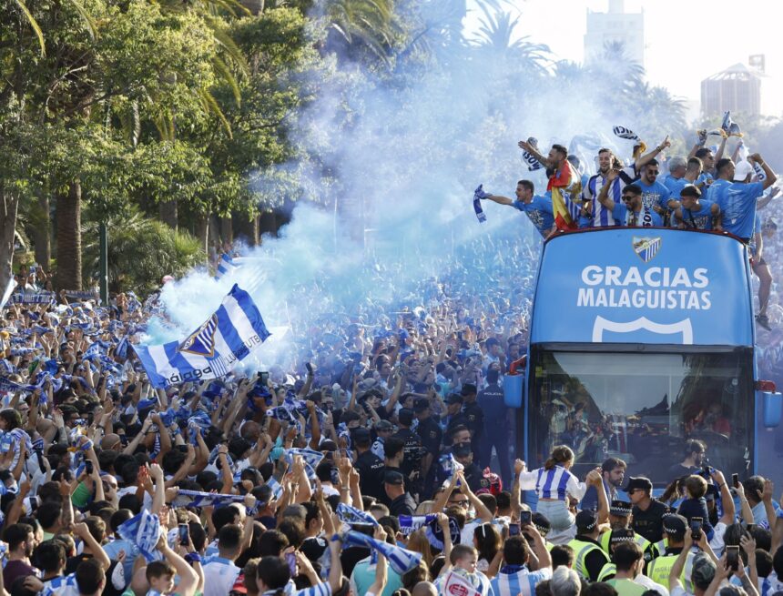 Horarios, recorrido y paradas de la rúa del Málaga CF por el ascenso a Primera