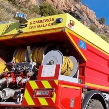 Muere un trabajador tras quedar atrapado bajo un camión hormigonera en Riogordo Muere un trabajador tras quedar atrapado bajo un camión hormigonera en Riogordo