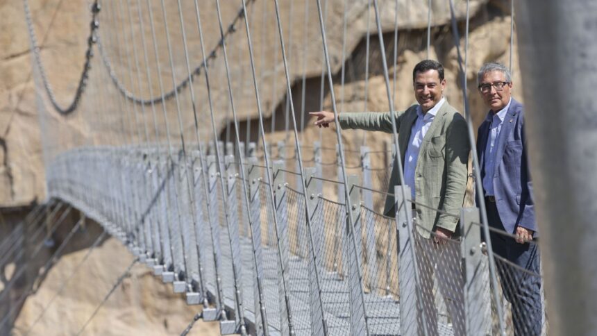 El Caminito del Rey desafía al vértigo e inaugura el puente colgante más largo de España