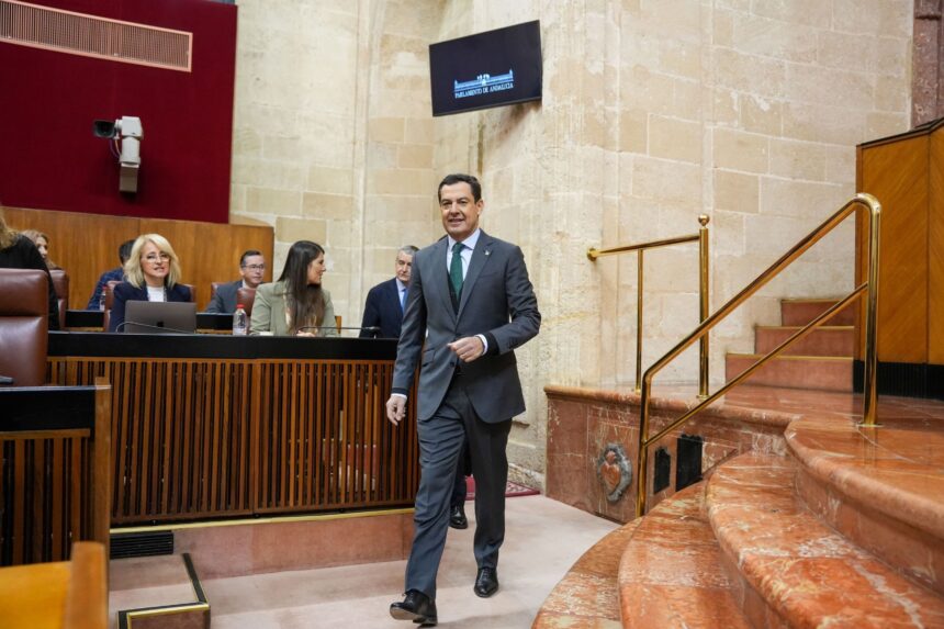Juanma Moreno enfría un pacto con Vox y marca sus tiempos
