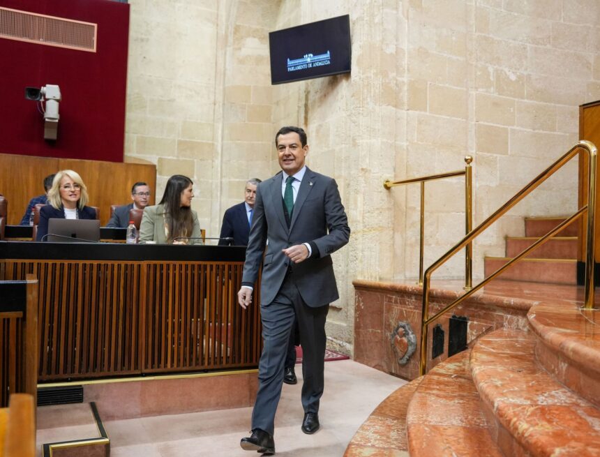 Juanma Moreno enfría un pacto con Vox y marca sus tiempos