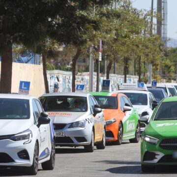 Hasta un año para examinarse del práctico de coche en Málaga: la tardanza para 17.600 alumnos pendientes Hasta un año para examinarse del práctico de coche en Málaga: la tardanza para 17.600 alumnos pendientes
