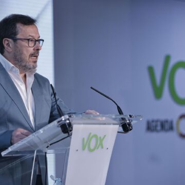 Vox desliza su 'no' a Moreno en la votación del jueves: "Como siga por ese camino será en tercera, cuarta... o nunca" Vox desliza su ‘no’ a Moreno en la votación del jueves: «Como siga por ese camino será en tercera, cuarta… o nunca»