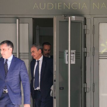 Finaliza la declaración de Zapatero tras casi tres horas ante el juez, que rechaza retirar el pasaporte