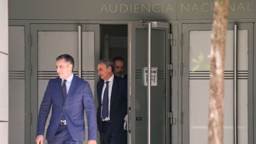 Finaliza la declaración de Zapatero tras casi tres horas ante el juez, que rechaza retirar el pasaporte