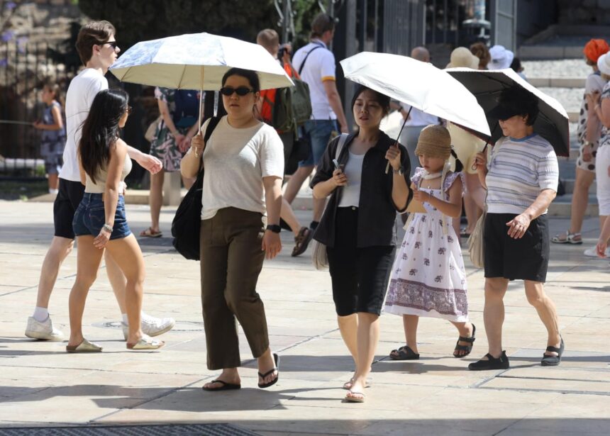 Primer episodio de calor asfixiante en Málaga: aviso amarillo en la Costa para este martes