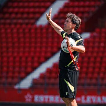 Rubi y el Almería-Málaga CF: «Un partido de futbolistas, no de entrenadores»